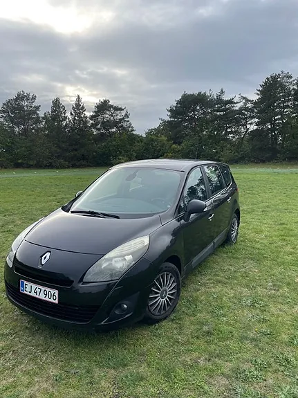 Renault Grand Scenic Iii 2010 photo 4