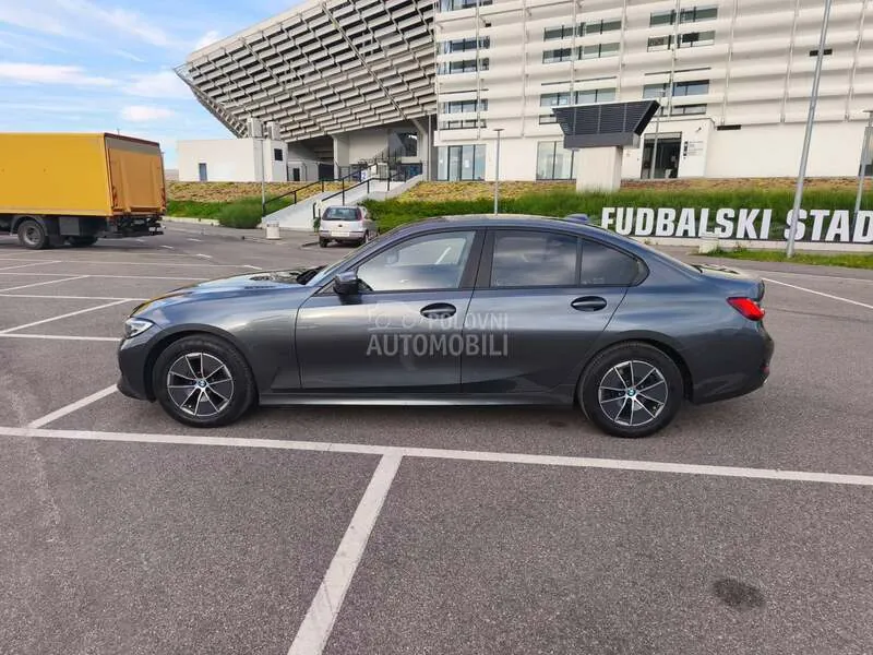 BMW 318 2019 photo 3