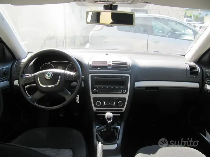 Skoda Octavia 2013 photo 4