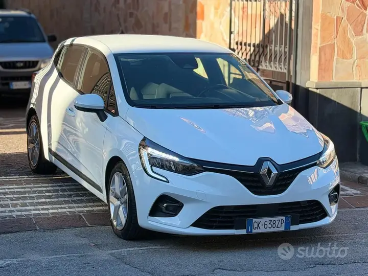 Renault Clio 2022 photo 3