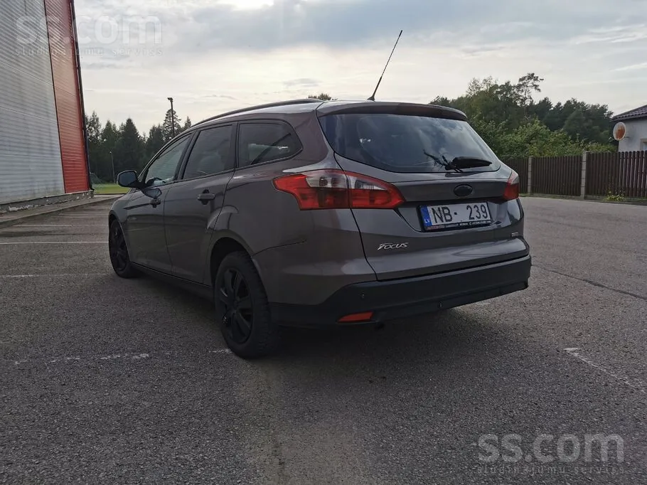 Ford Focus 2013 photo 4