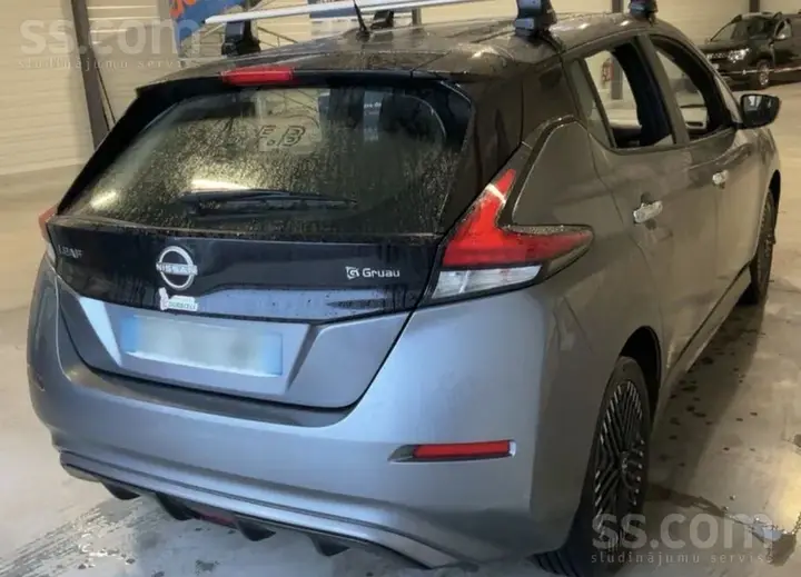 Nissan Leaf 2022 photo 3