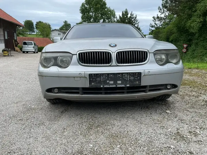 BMW 7 Series 2003 photo 2