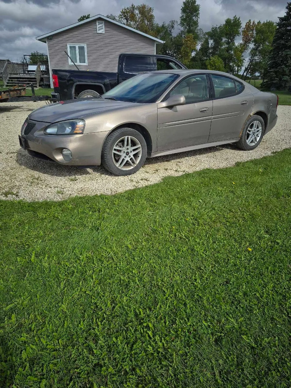 Pontiac Grand Prix 2007 photo 2