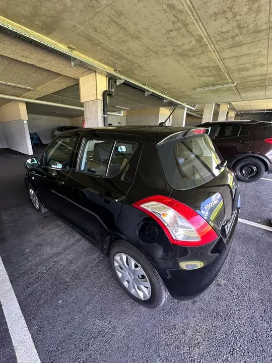 Suzuki Swift 2011 photo 3