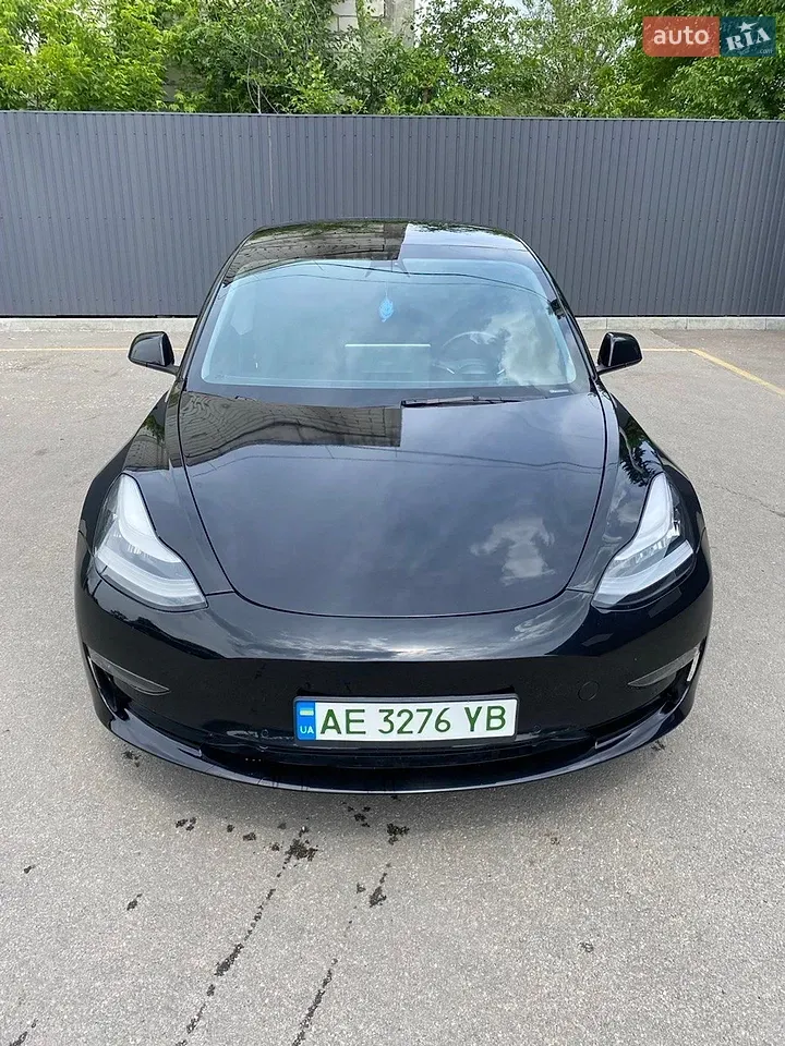 Tesla Model 3 2022 photo 2