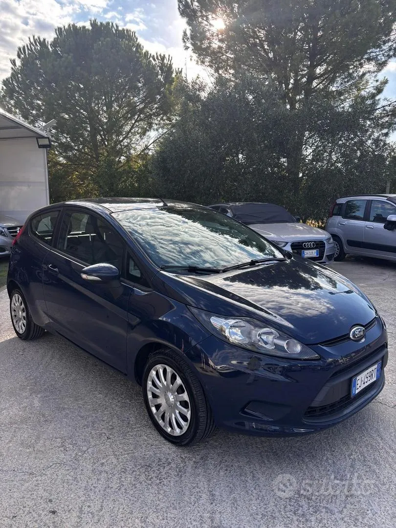 Ford Fiesta 2011 photo 3
