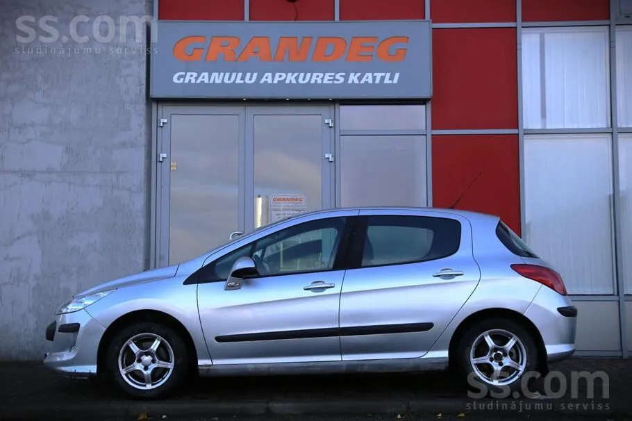 Peugeot 308 2008 photo 2