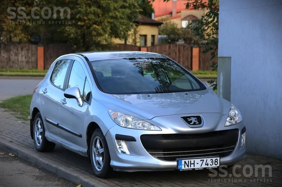 Peugeot 308 2008 photo 4