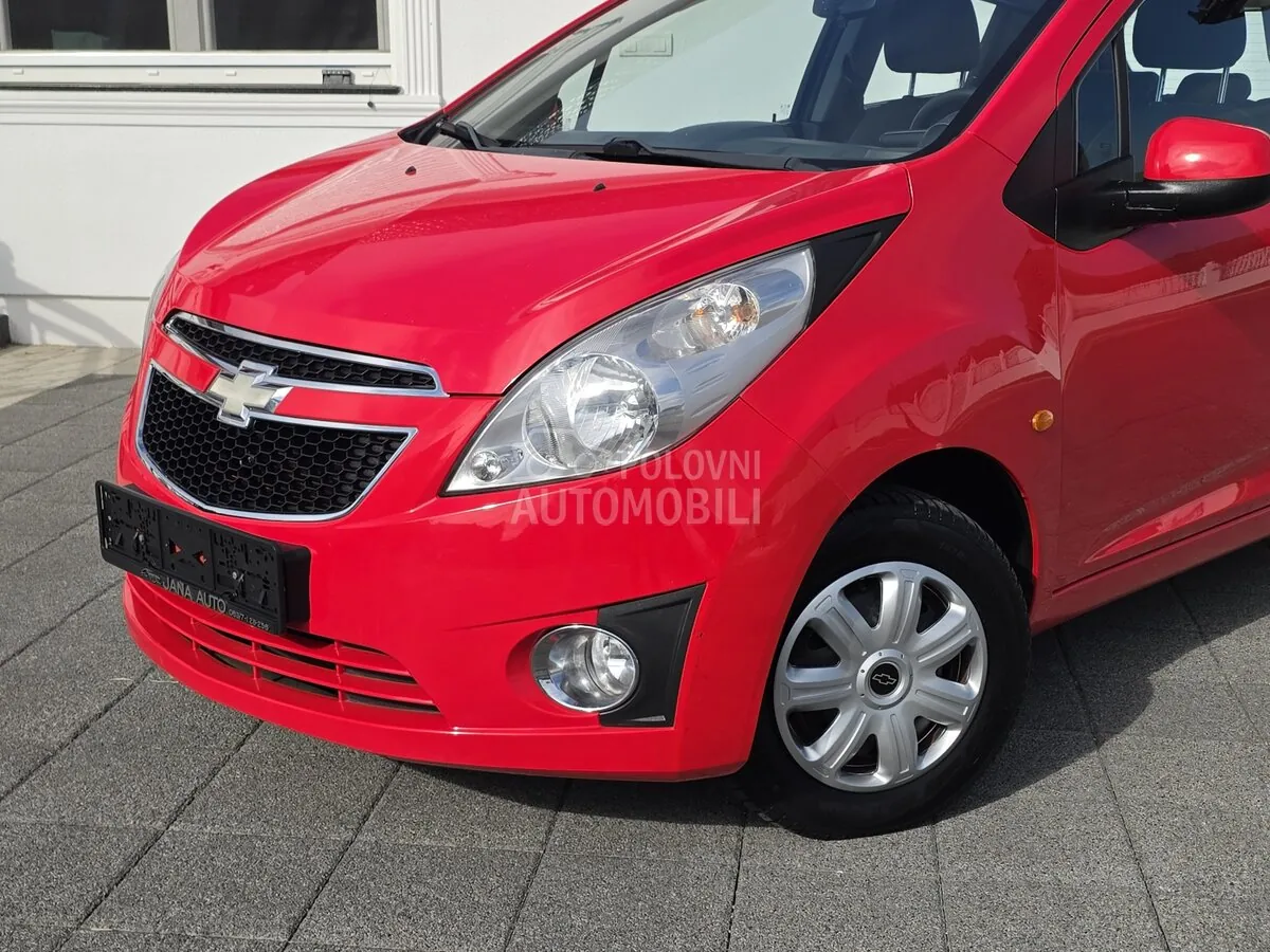 Chevrolet Spark 2010 photo 2