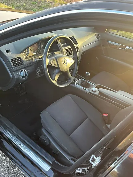Mercedes-Benz C200 2010 photo 5