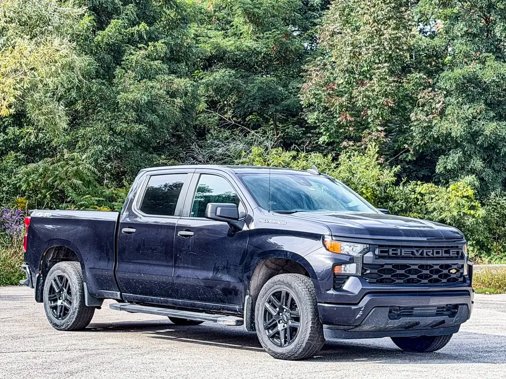 Chevrolet Silverado 1500 2023 photo 3