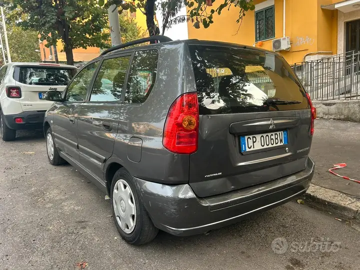 Mitsubishi Space Star 2004 photo 5
