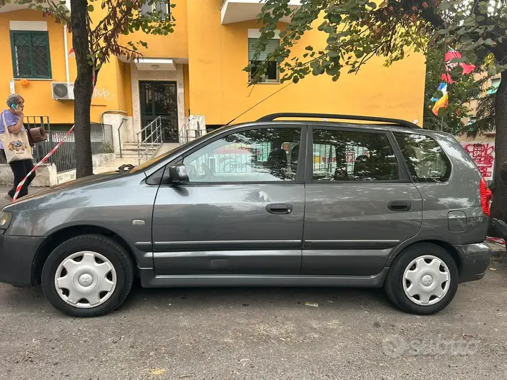 Mitsubishi Space Star 2004 photo 3