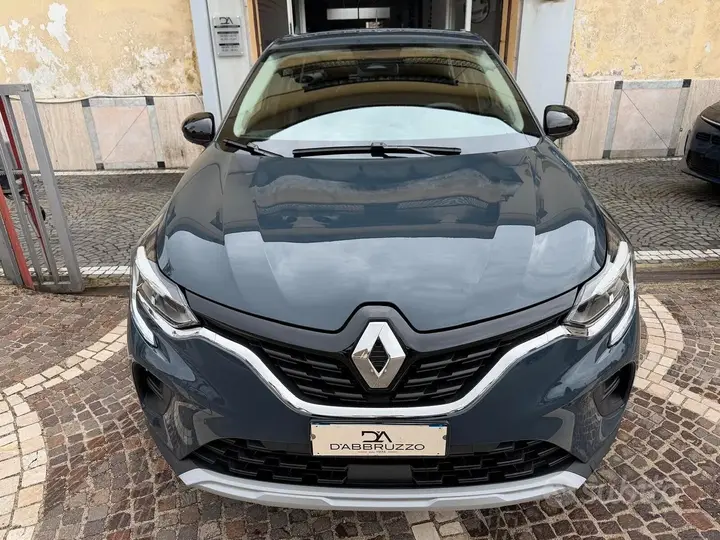 Renault Captur 2023 photo 4