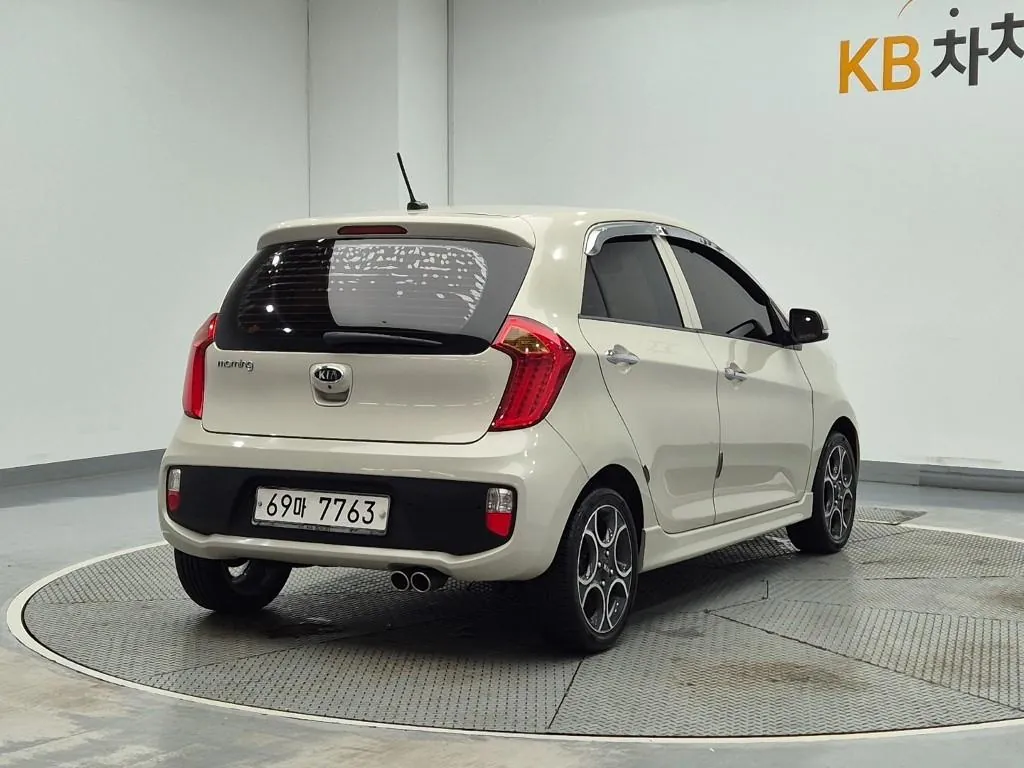 Kia Morning 2011 photo 3