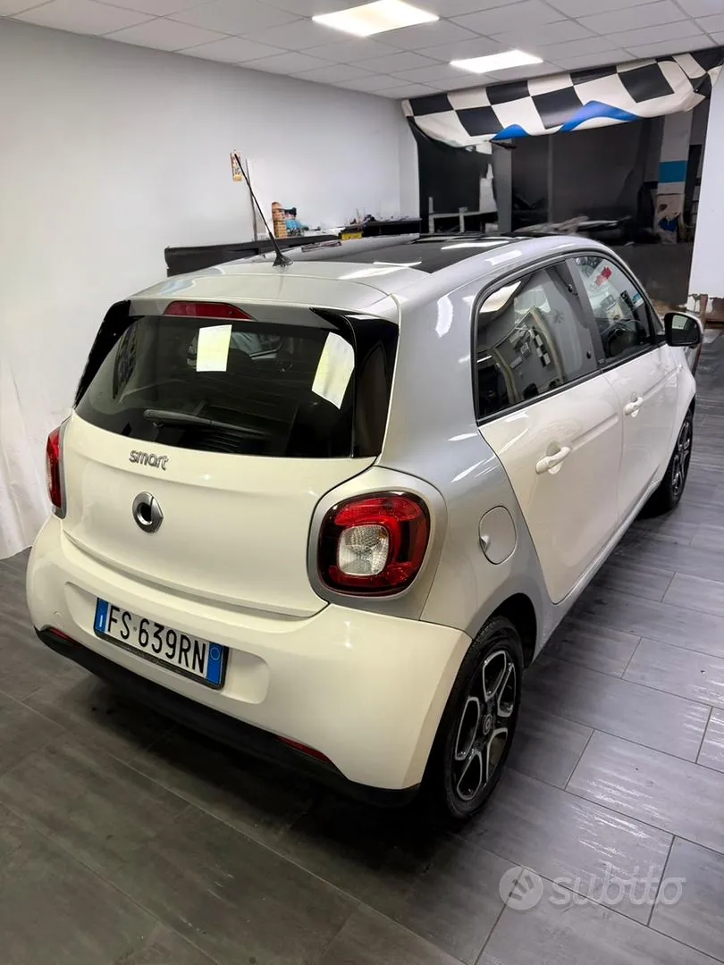 Smart Forfour 2018 photo 2