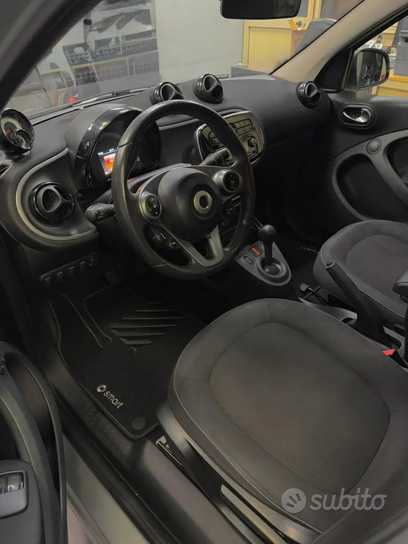 Smart Forfour 2018 photo 3