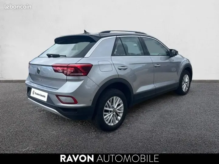 Volkswagen T-Roc 2024 photo 2
