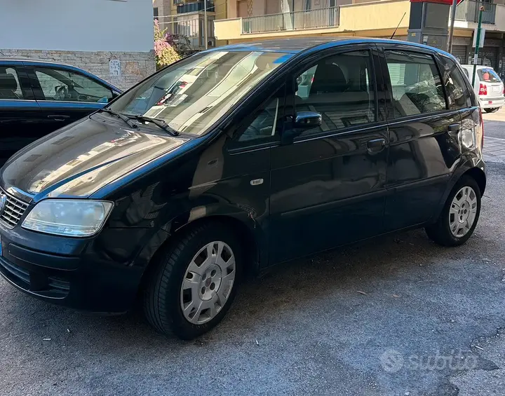 Fiat Idea 2008 photo 2