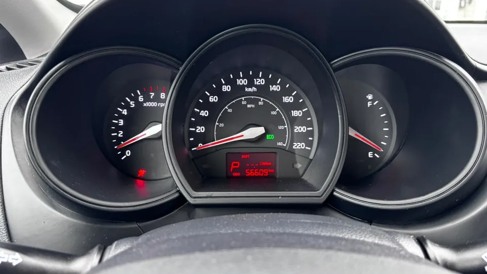 Kia Rio 2013 photo 4