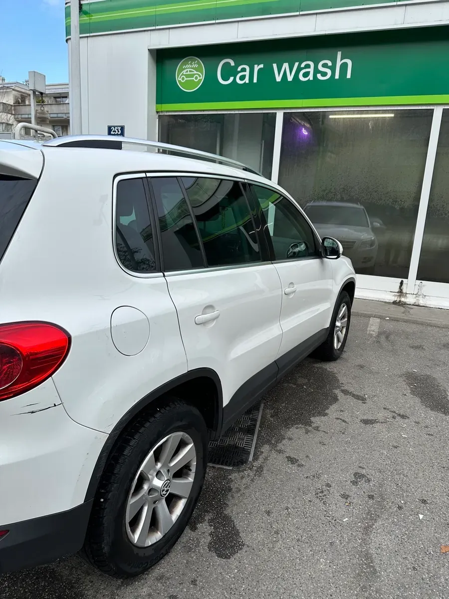 Volkswagen Tiguan 2011 photo 3