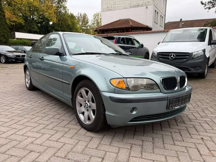 BMW 318I