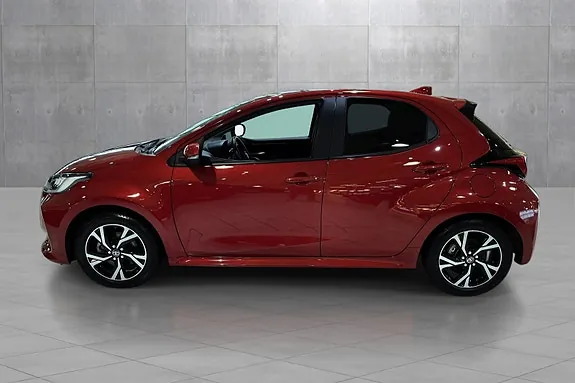 Toyota Yaris 2024 photo 2