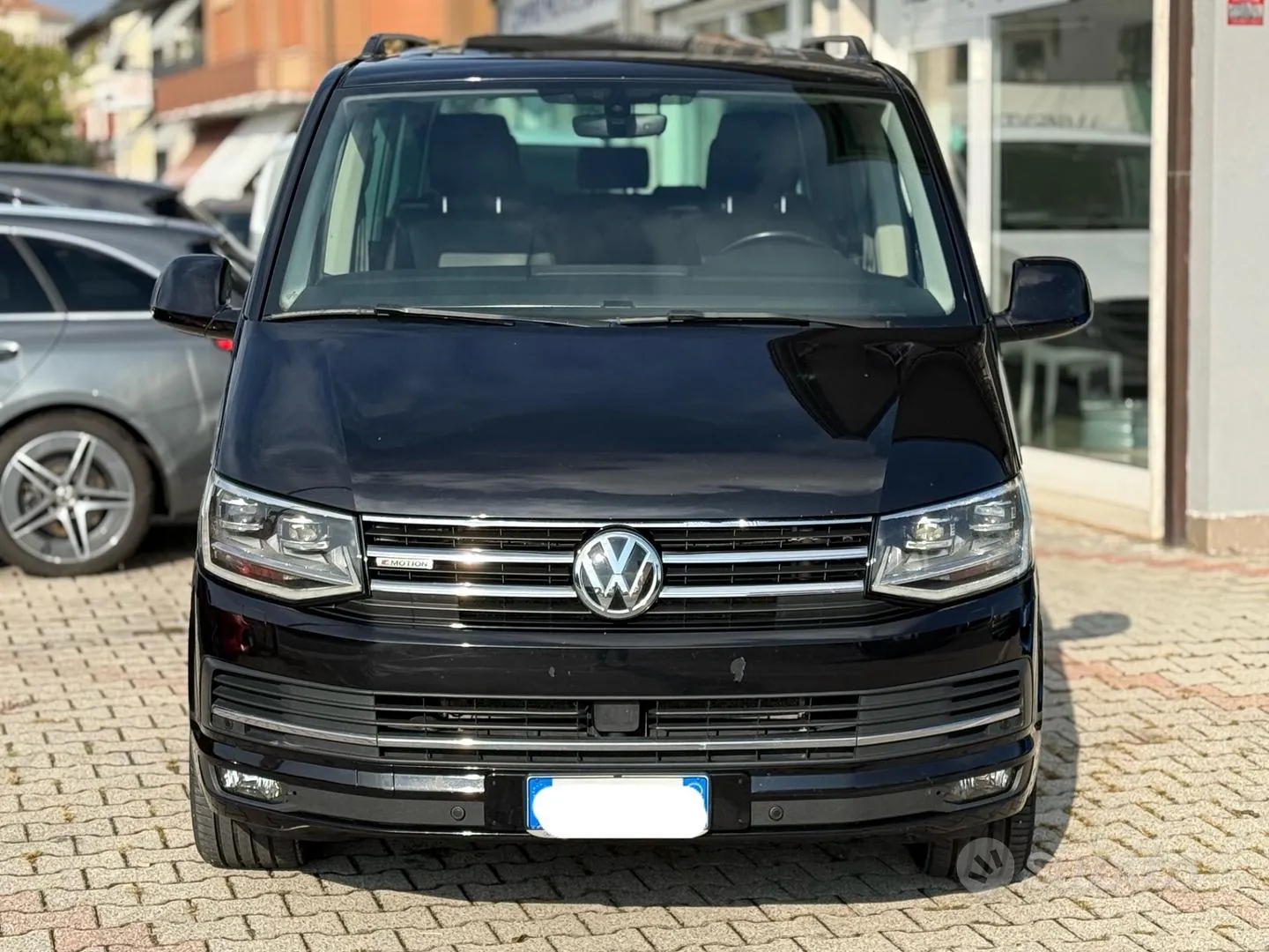 Volkswagen Multivan 2016 photo 2