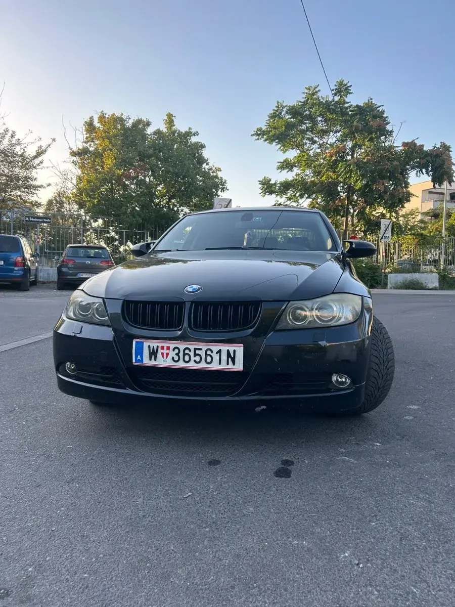 BMW 3 Series 2005 photo 3