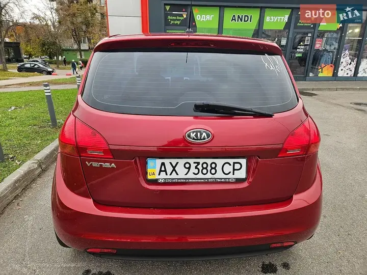 Kia Venga 2010 photo 4