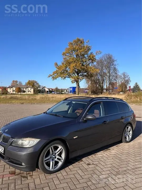 BMW 325 2007 photo 2