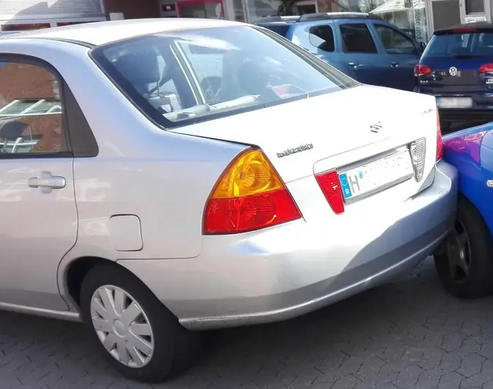 Suzuki Liana
