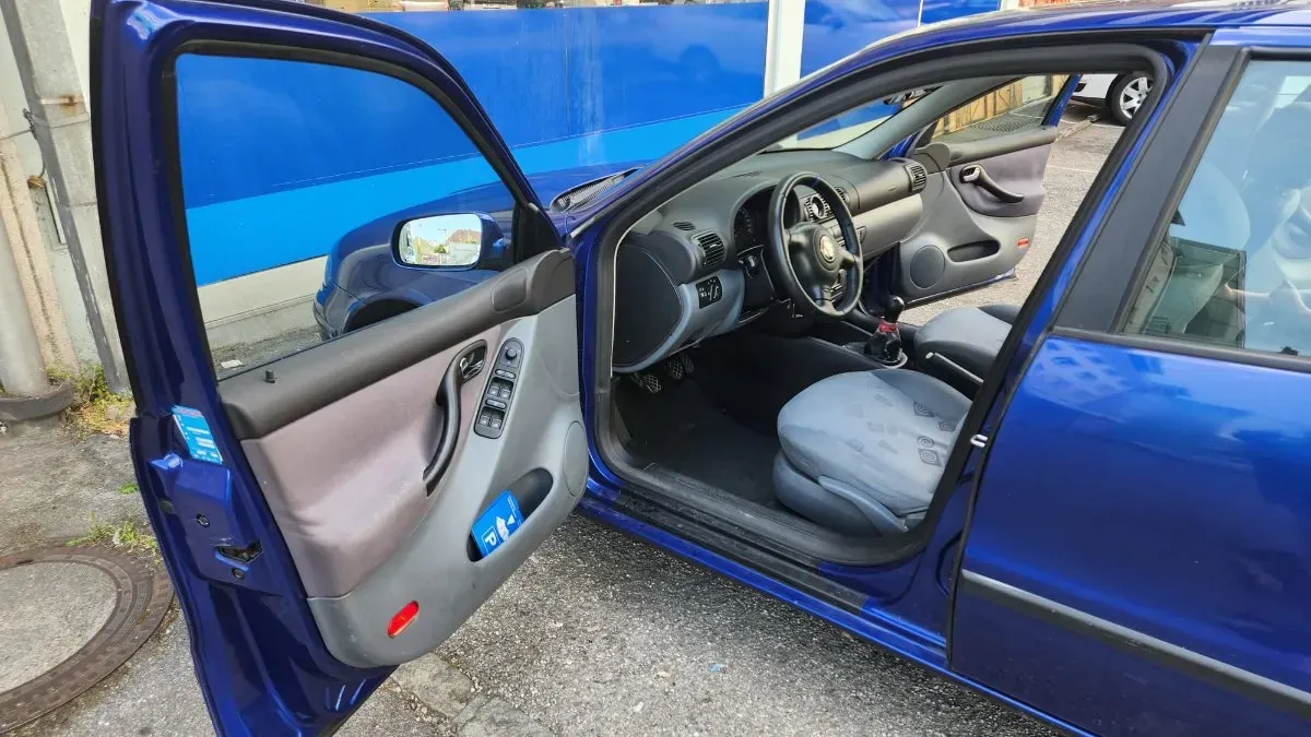 Seat Leon 2001 photo 3