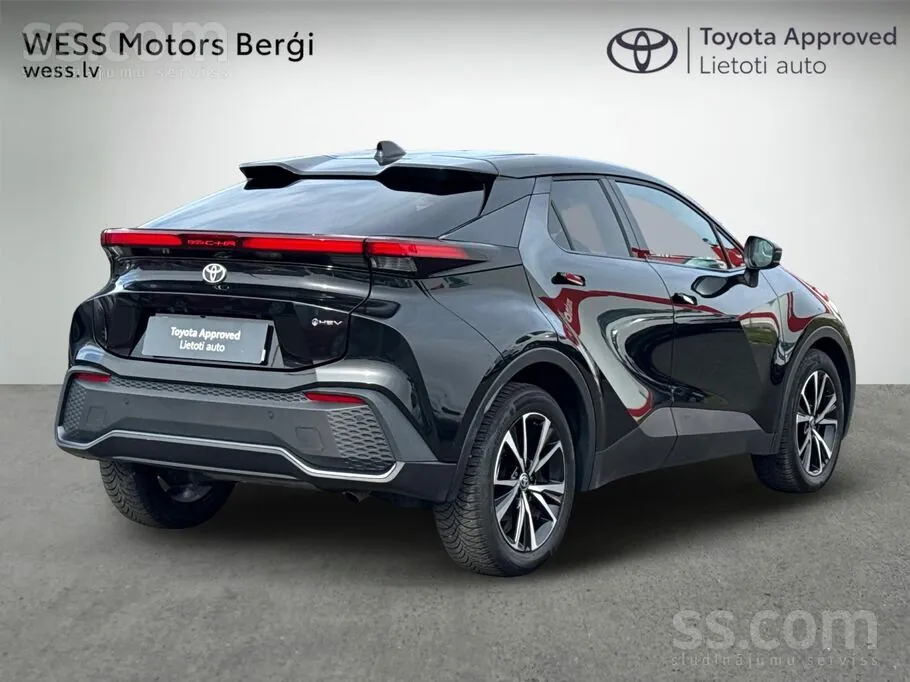Toyota C-Hr 2025 photo 2