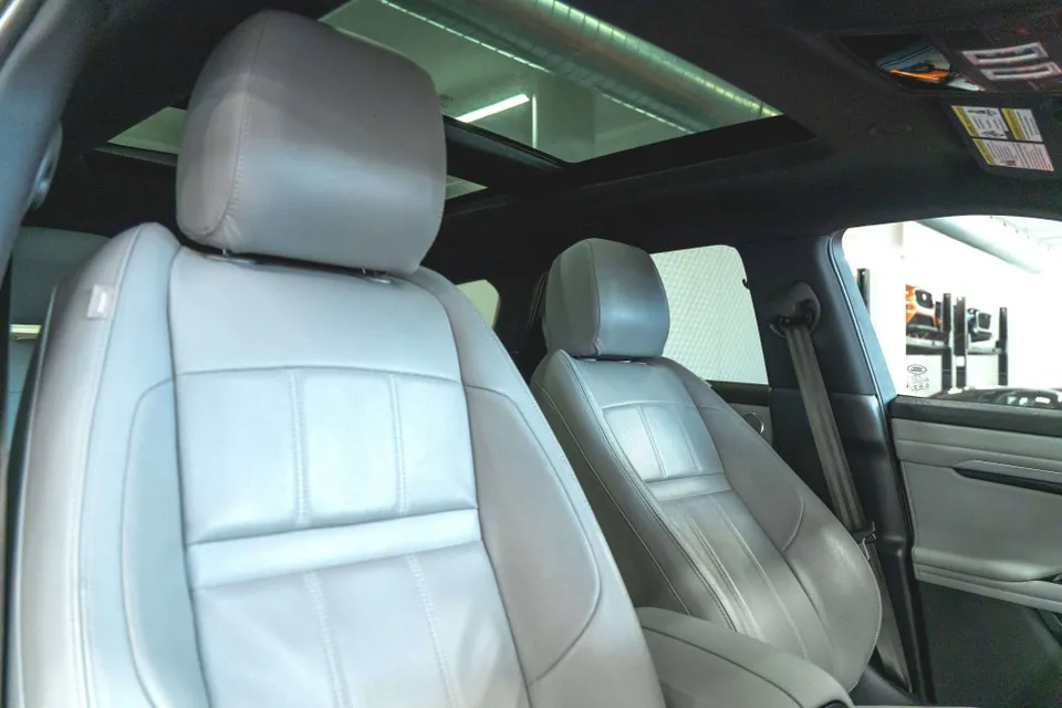 Land Rover Range Rover Evoque 2023 photo 3