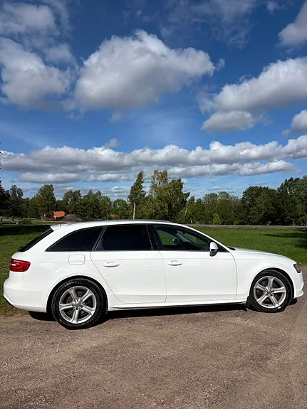Audi A4 2013 photo 2
