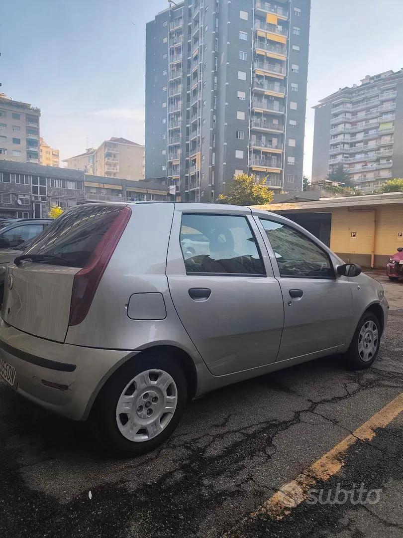 Fiat Punto 2005 photo 2