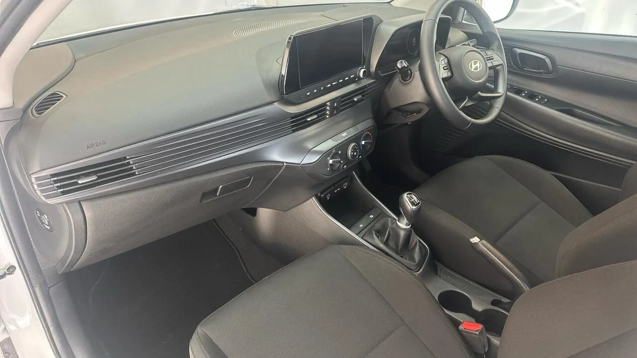 Hyundai I20 2025 photo 2