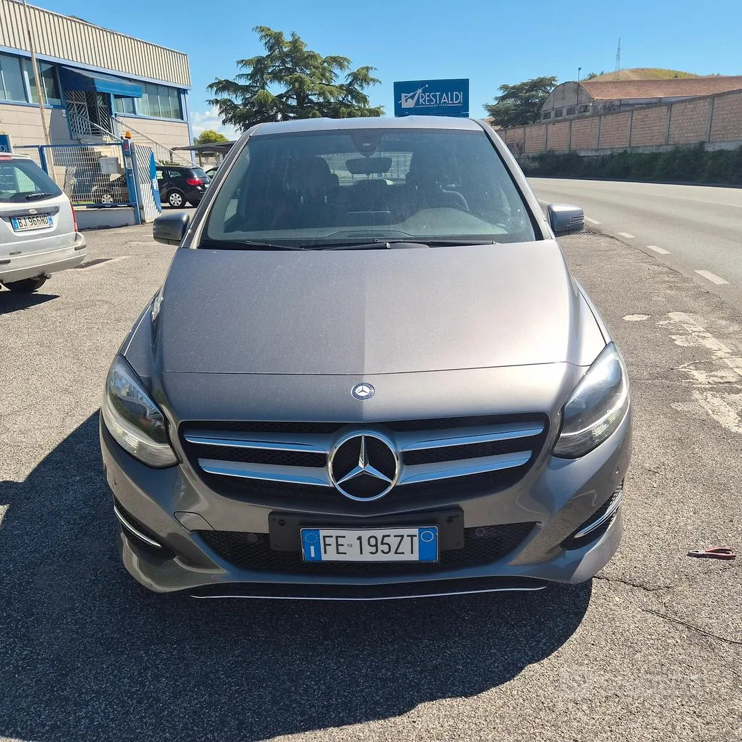 Mercedes-Benz B 2015 photo 2