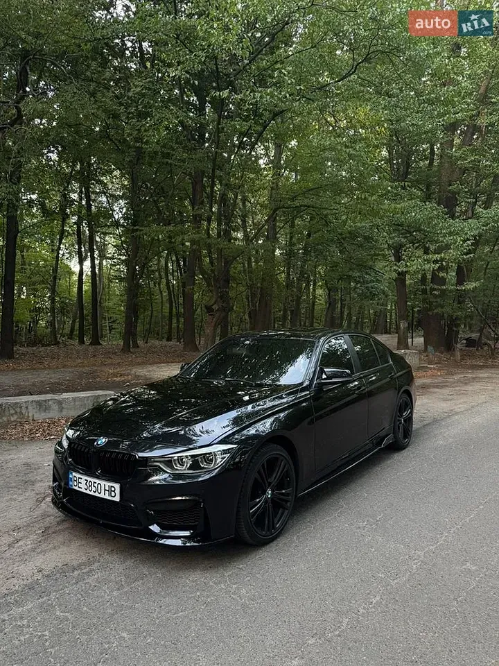 BMW 3 Series 2012 photo 3