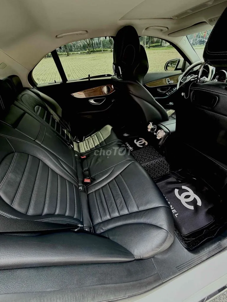 Mercedes-Benz C-Class 2018 photo 3