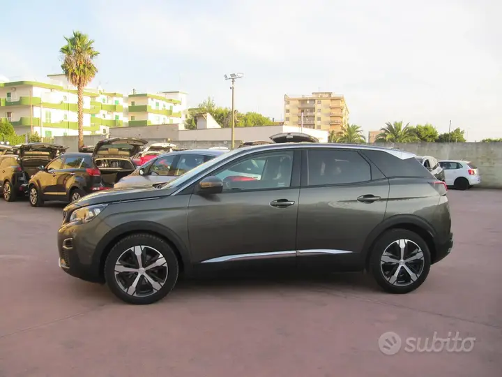 Peugeot 3008 2020 photo 2