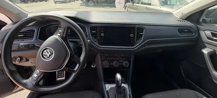 Volkswagen T-Roc 2020 photo 3
