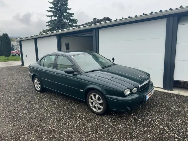 Jaguar X-Type