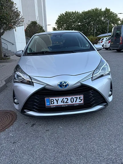 Toyota Yaris 2017 photo 5
