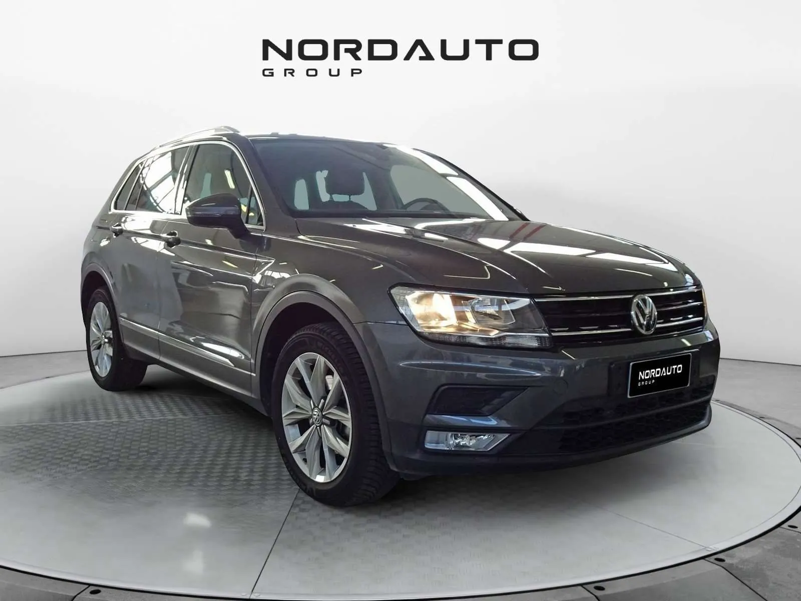 Volkswagen Tiguan 2017 photo 2