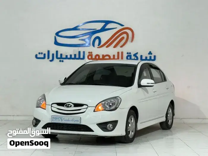 Hyundai Accent 2010 photo 2
