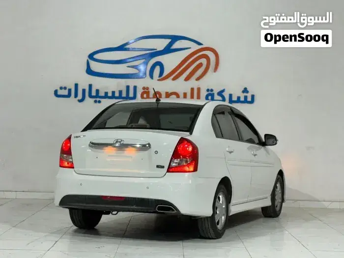 Hyundai Accent 2010 photo 3