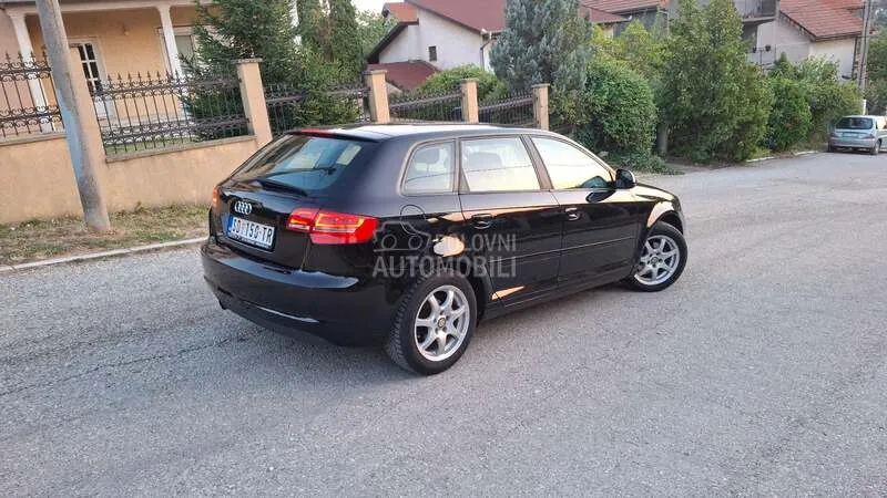 Audi A3 2010 photo 2